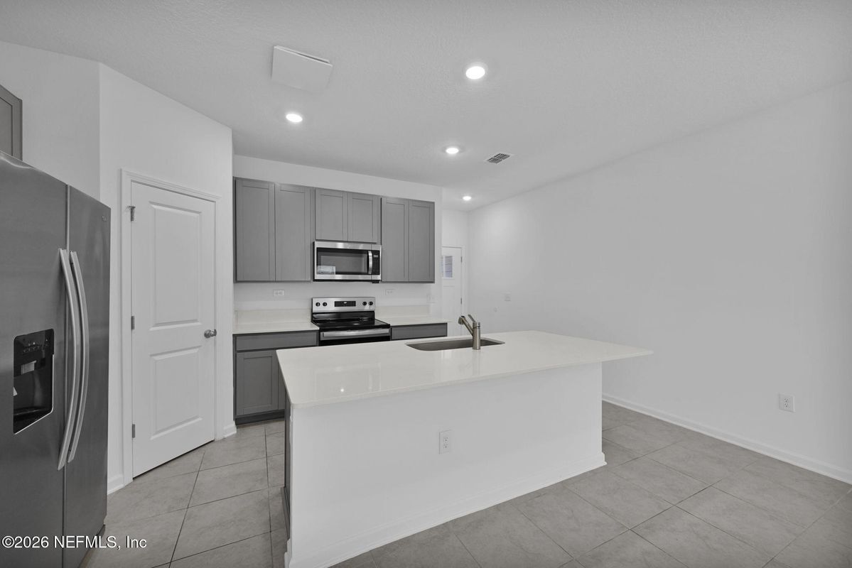 Building Photo - 3601 Athenian Wy