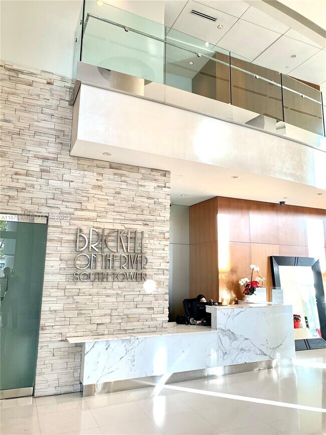 Building Photo - 41 SE 5th St