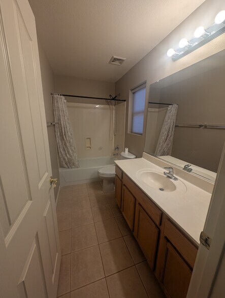 Building Photo - 6342 S Neuman Pl