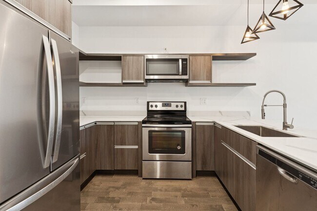 Building Photo - 2028 E Fletcher St