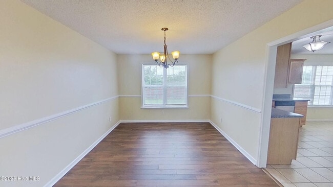Building Photo - 108 Chastain Dr