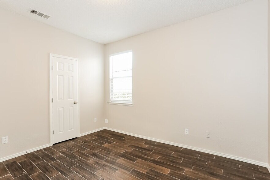 Building Photo - 1130 Colbert Ln