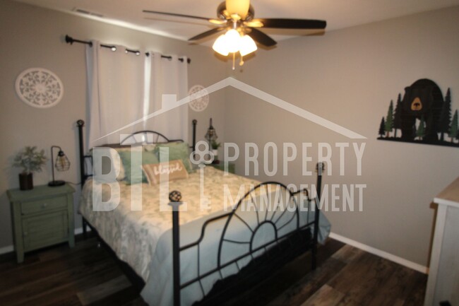 Building Photo - Beautifully Furnished 3 Bedroom Condo in B...