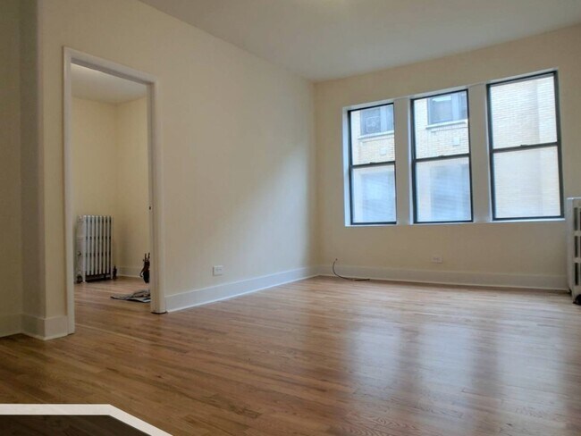Building Photo - 1532 N Kedzie Ave