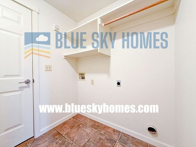 Building Photo - 3828 E Wormwood Ct