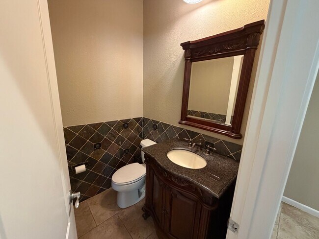 Building Photo - 485 Cicada Ct