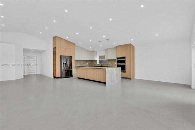 Building Photo - 4967 SW 32nd Way