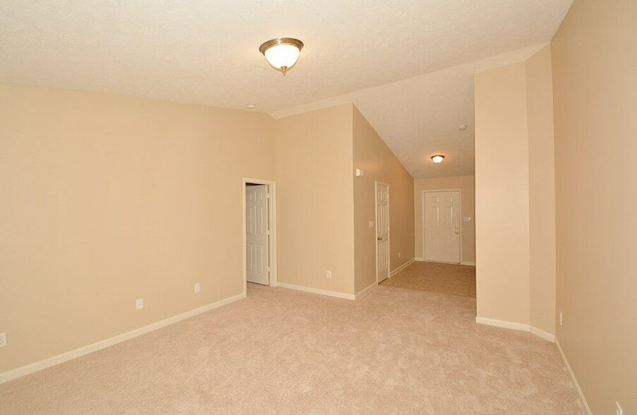 Building Photo - 4071 Dogwood Ct