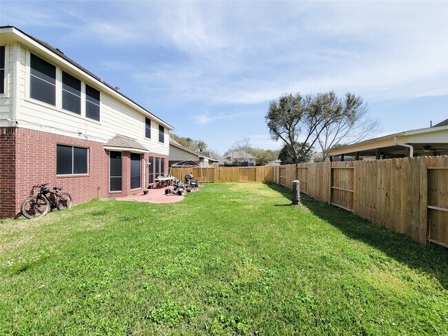 Building Photo - 8002 Weeping Willow Pl