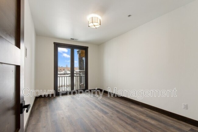 Building Photo - 317 Akers Ln