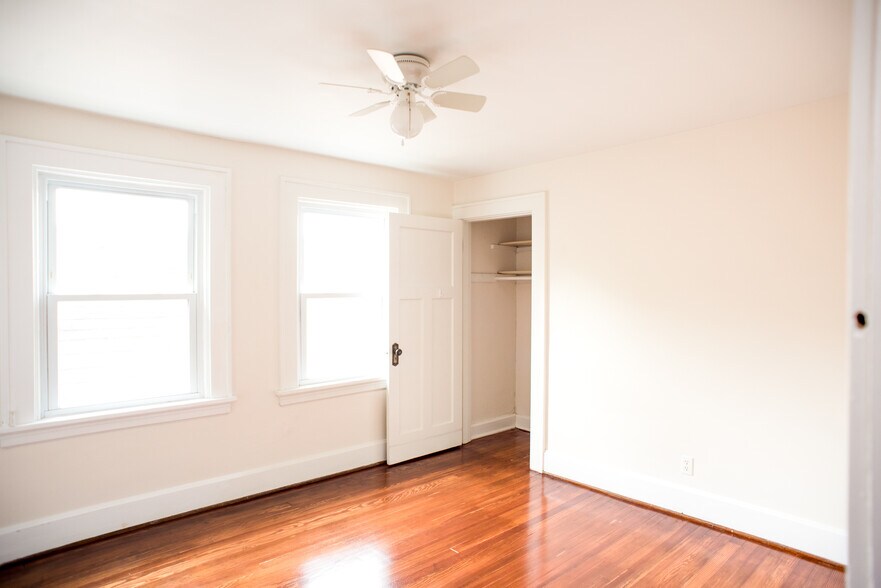 Building Photo - 2350 Chickasaw St