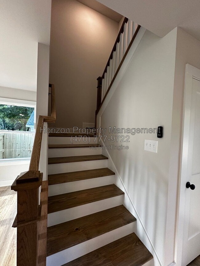 Building Photo - 2674 Fairlane Dr
