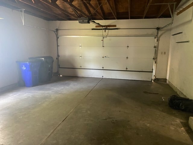 Building Photo - 166 Harbet Ave NW