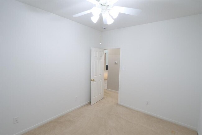 Building Photo - 24403 Lanning Dr