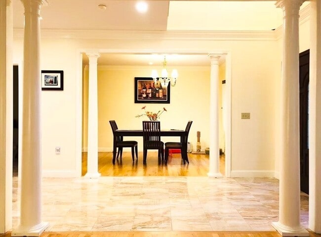 Building Photo - 15 Stimson Ave