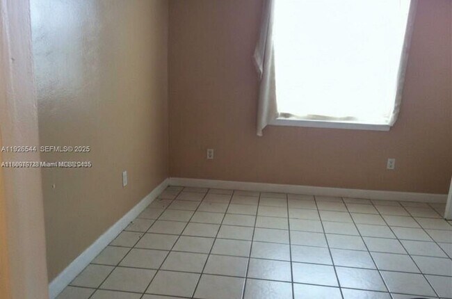 Building Photo - 4612-4624 24th St SW