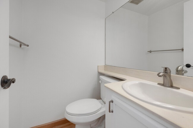 Building Photo - 7962 Mission Vista Dr