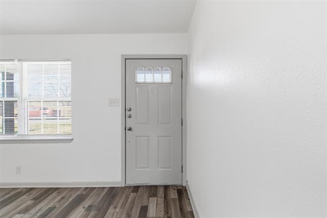 Building Photo - 224 E Lk St