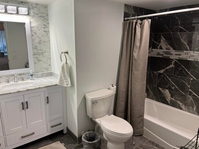 Building Photo - 3100 DC Country Club Boulevard