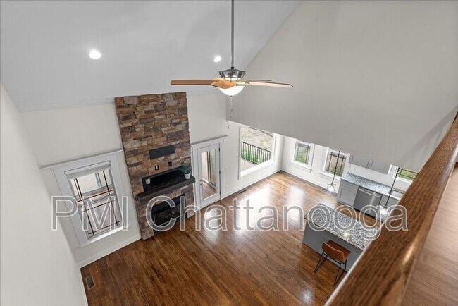 Building Photo - 8229 Pierpoint Dr