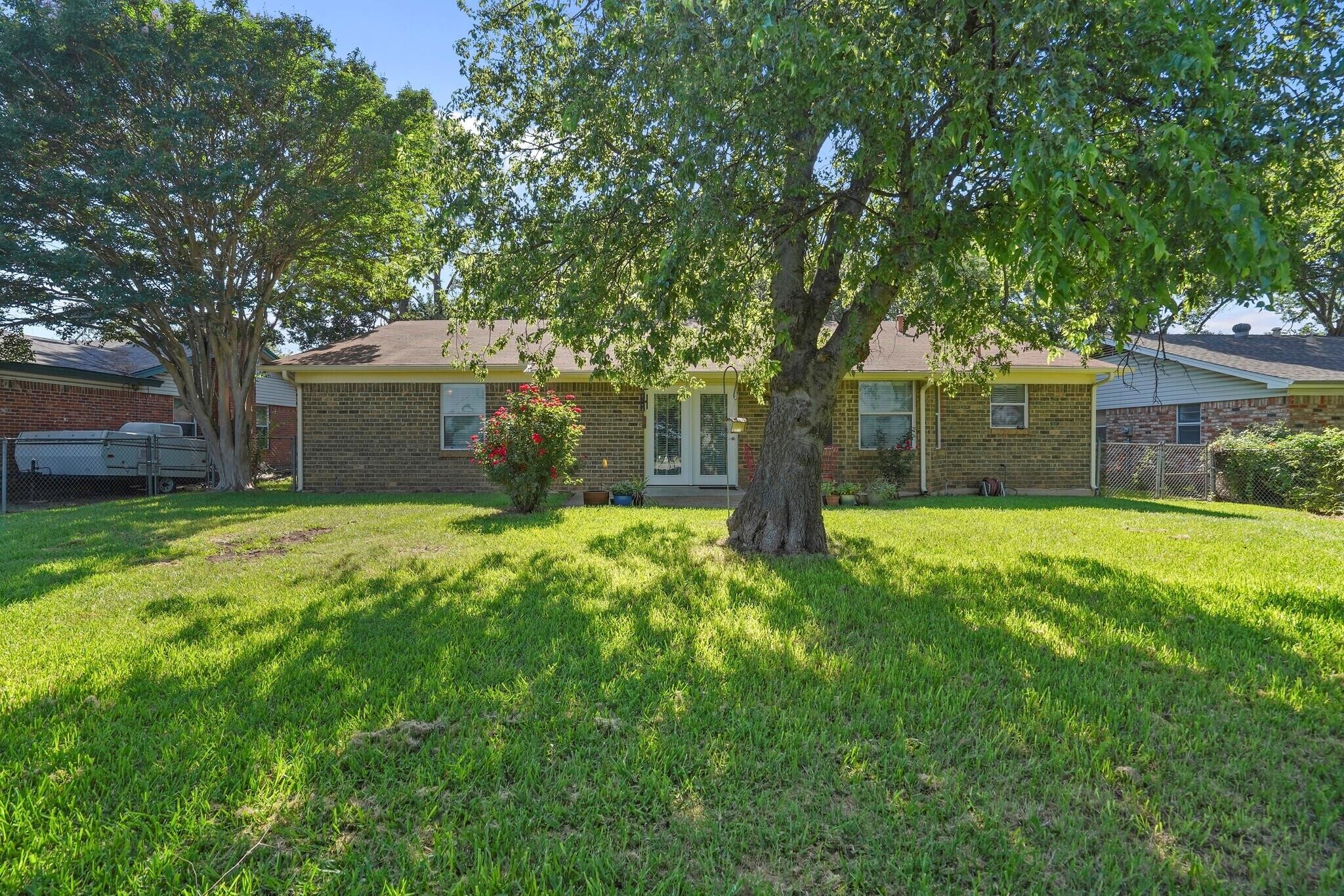 Building Photo - 205 Teeter Dr