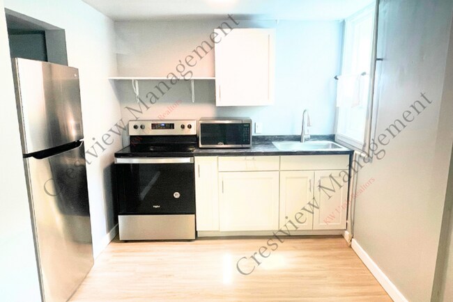 Building Photo - 1168 E 800 S