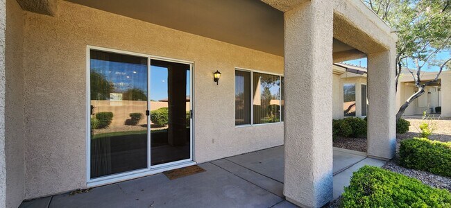 Building Photo - 2 bed 2 bath Franklin patio home in Sun City Anthem!