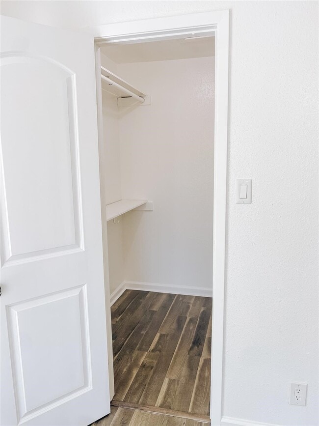 Building Photo - 14555 Wunderlich Dr