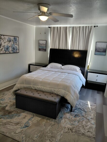 Building Photo - 2627 Buckingham Rd