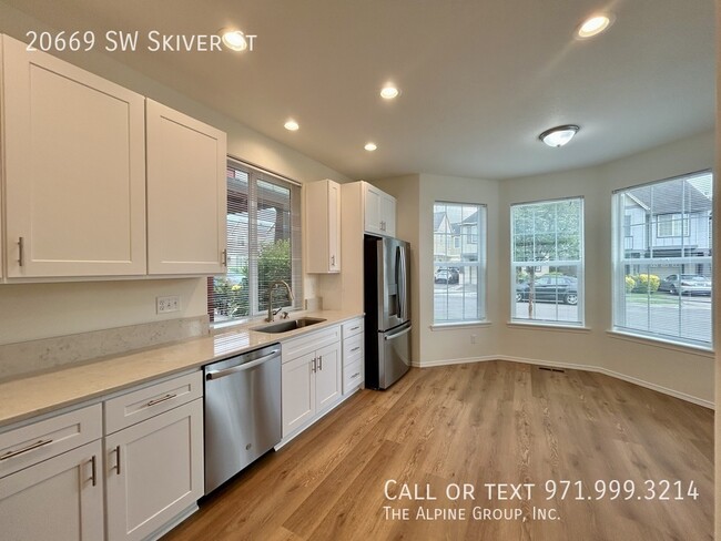 Building Photo - 20669 SW Skiver St