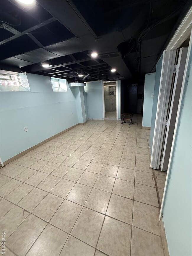 Building Photo - 15361 Payne Ct