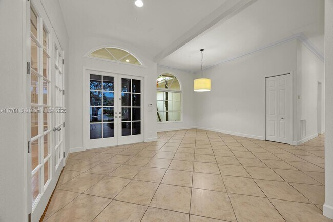 Building Photo - 11149 SW 78th Ave