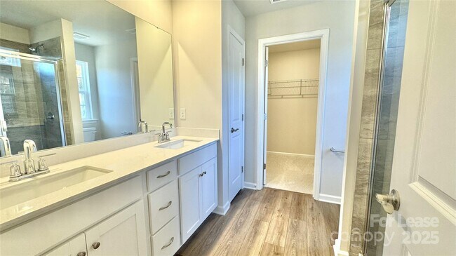 Building Photo - 1612 Swallow Tail Dr