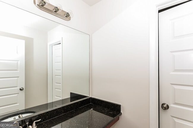 Building Photo - 12021 Kelowna Rd