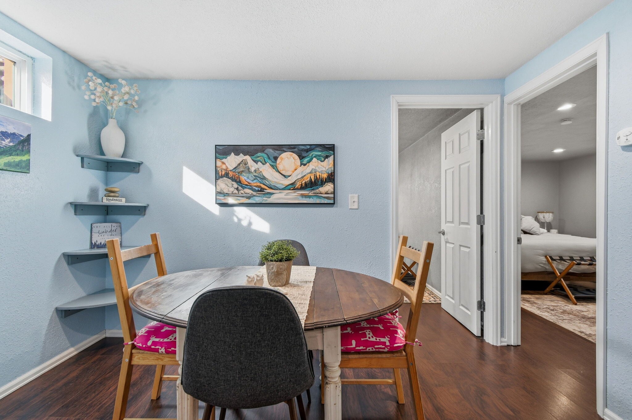 Building Photo - 1556 S Field Ct