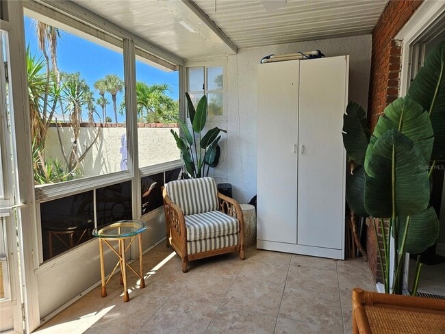 Building Photo - 744 Cadiz Rd