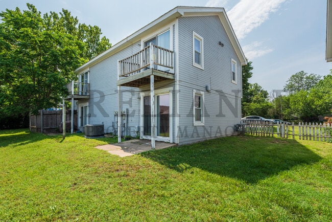 Building Photo - 7206 W Douglas Ave
