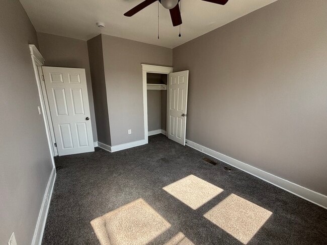 Building Photo - 4 Bedrooms
