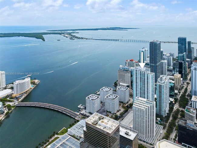 Building Photo - 950 Brickell Bay Dr