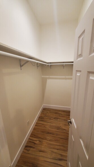 Building Photo - 10913 Sunray Pl