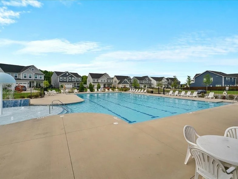 Building Photo - 1663 Jessamine Dr