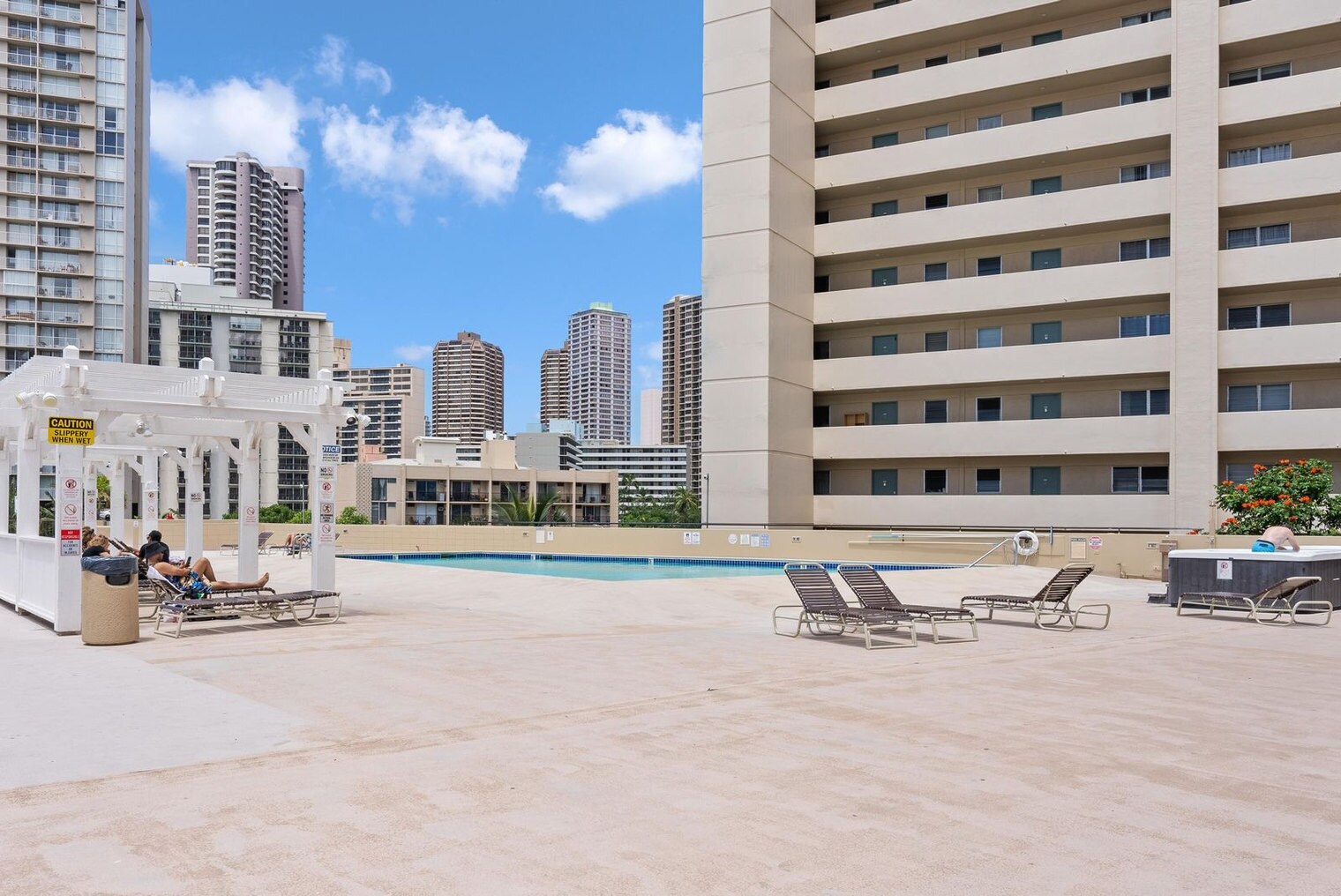 Building Photo - 444 Niu St