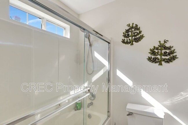 Building Photo - 1110 Oceanview Rd