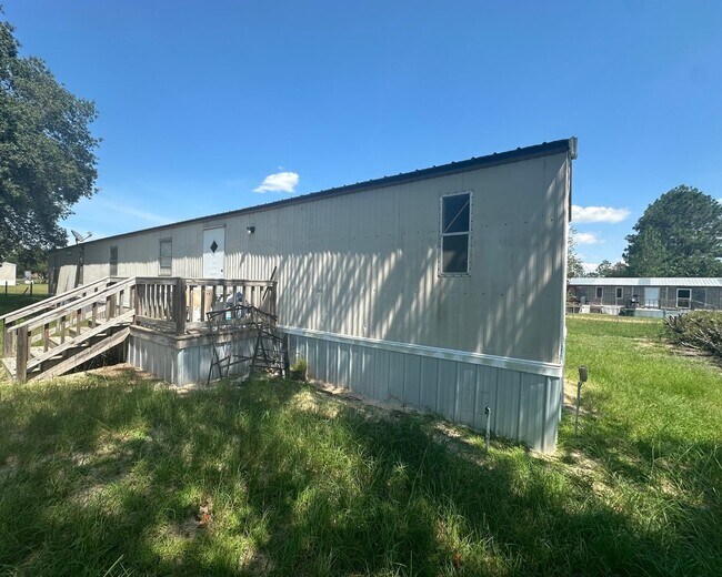 Building Photo - 3 Bed 2 Bath MH For Rent Reidsville - Under Renovations