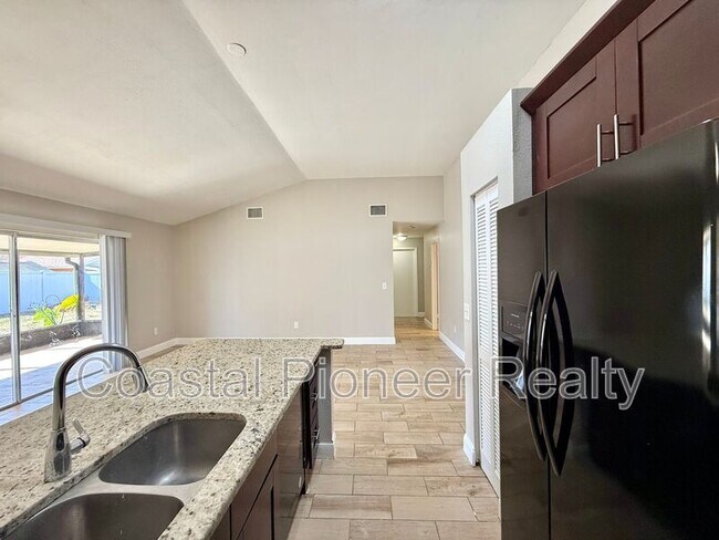 Building Photo - 7048 Hollowell Dr