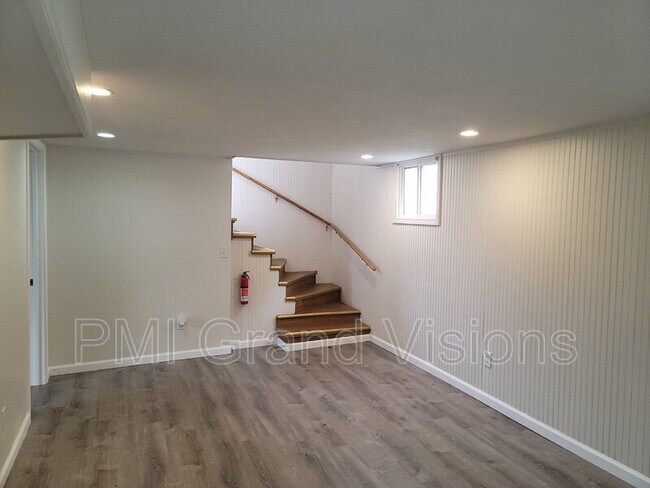 Building Photo - 1060 2nd St