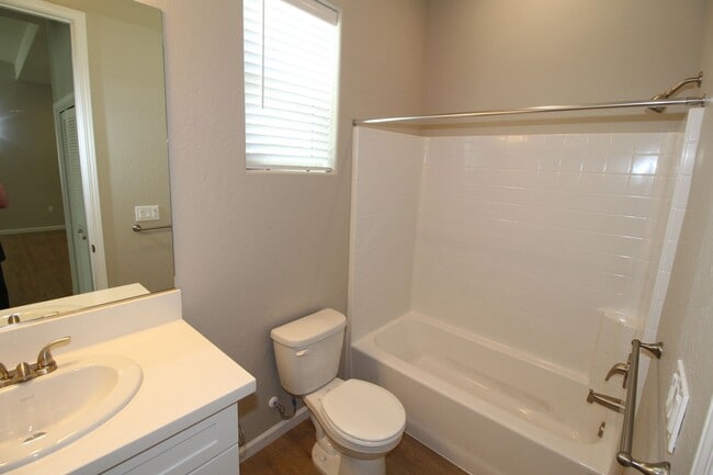 Building Photo - BRAND NEW with SOLAR Washer/Dryer/Fridge Included