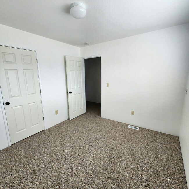 Building Photo - 3896 Rohnerville Rd