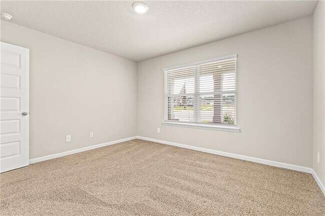 Building Photo - 6028 Creek Side Trl