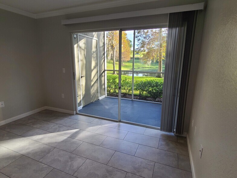 Building Photo - 4220 Summer Landing Dr